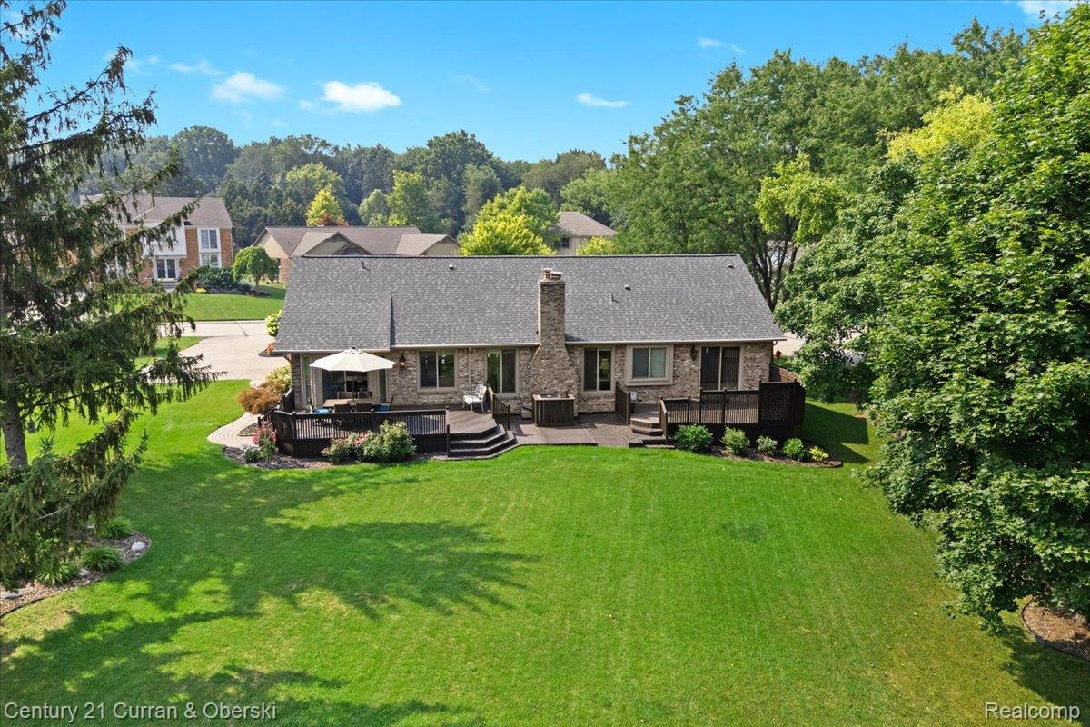 17835 Maple Hill Drive