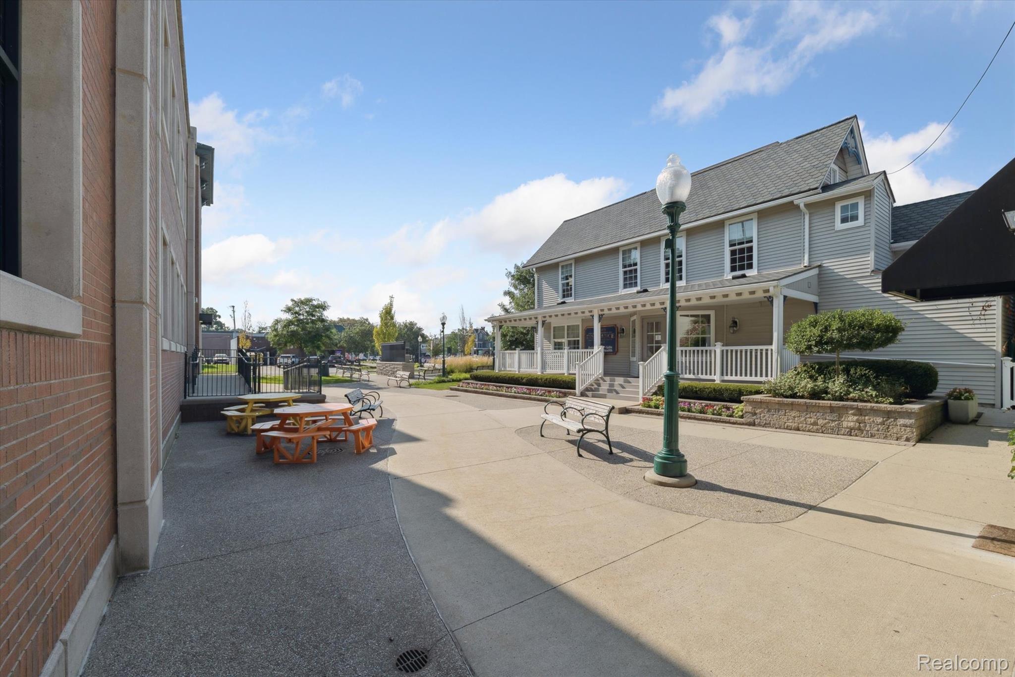 127 W University Drive