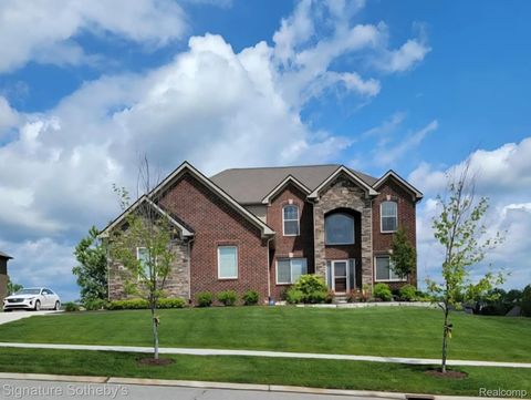 464 Overlook Drive Oxford Charter Township MI 48371