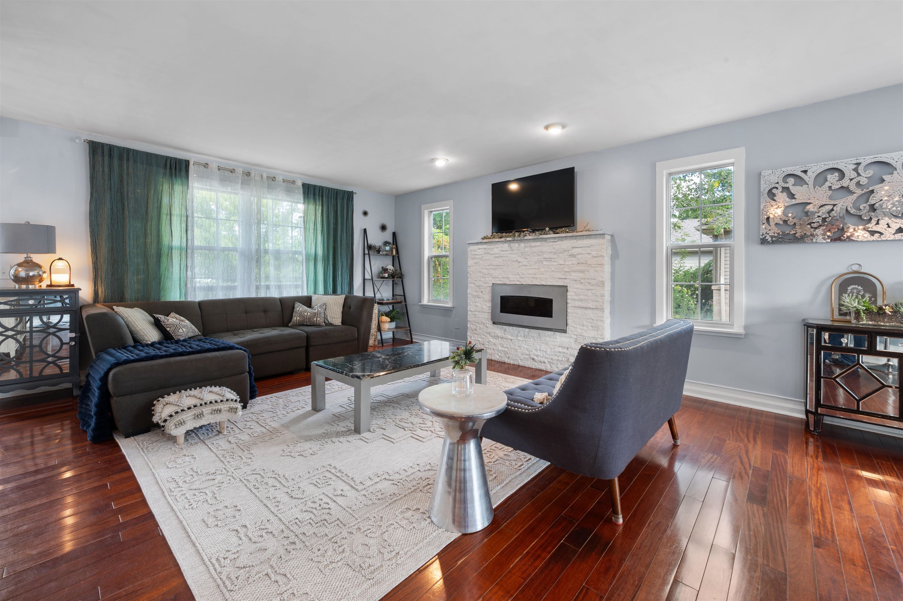 4403 Great Oaks Drive