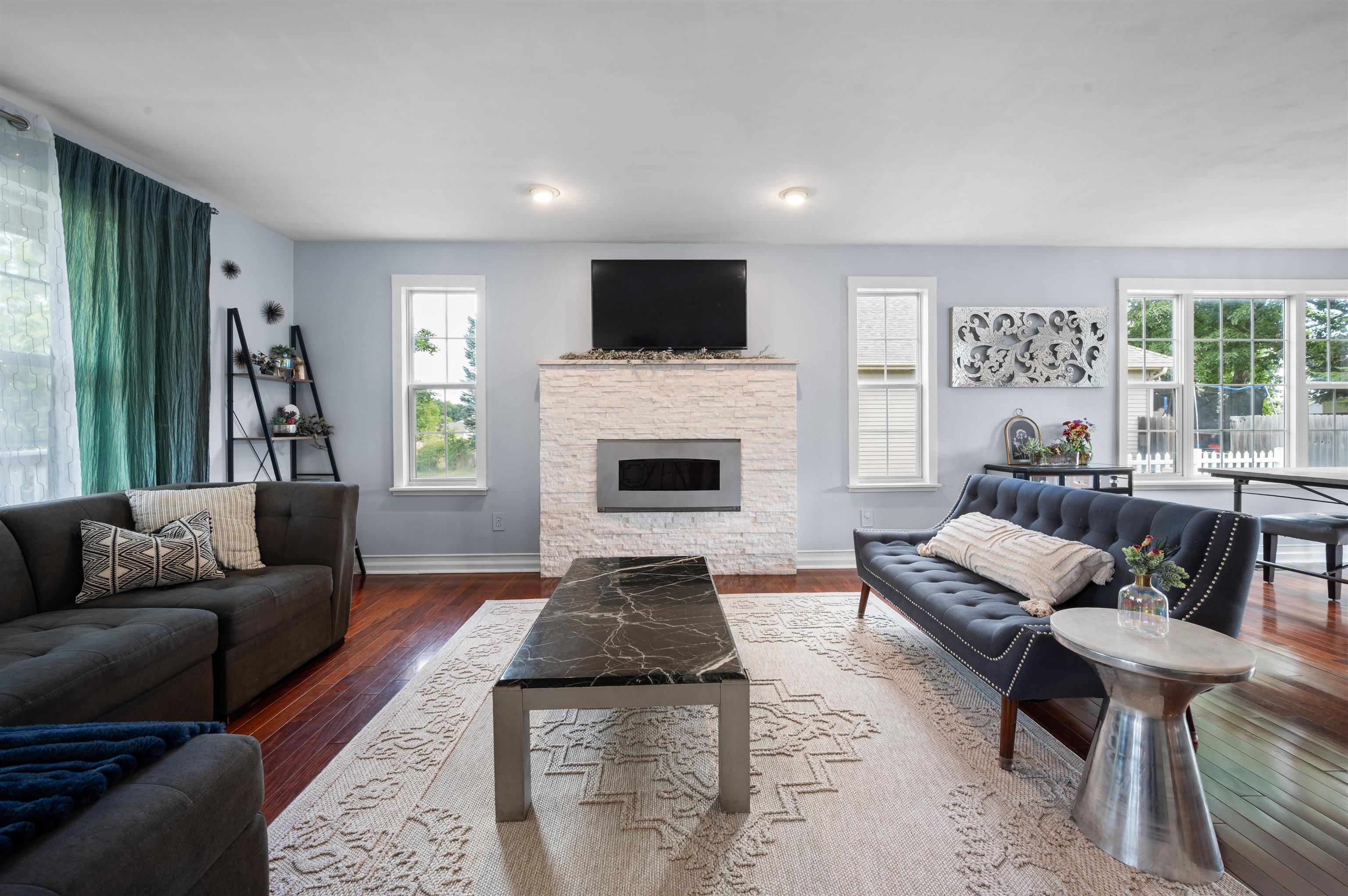 4403 Great Oaks Drive