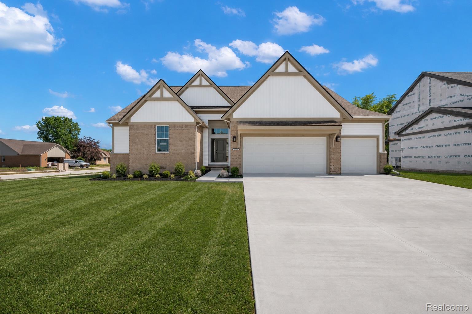 28324 Nadia Lane