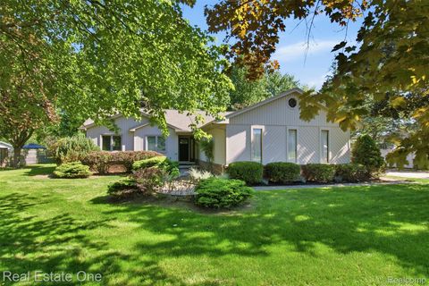 Photo of 4425 Gardner Street, Sterling Heights City, MI 48310 (MLS # 20261039085)
