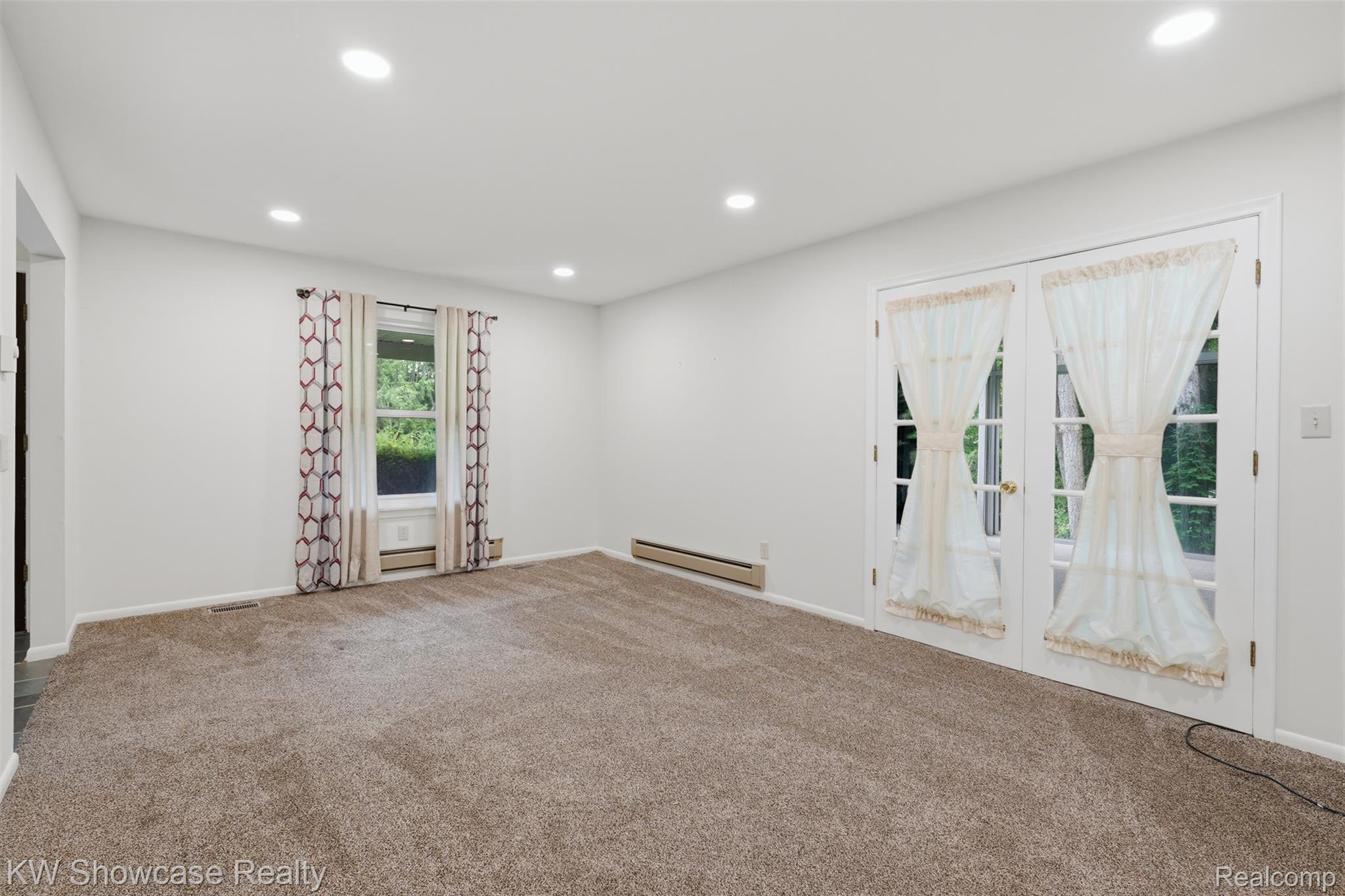 7125 Ridgewood Road