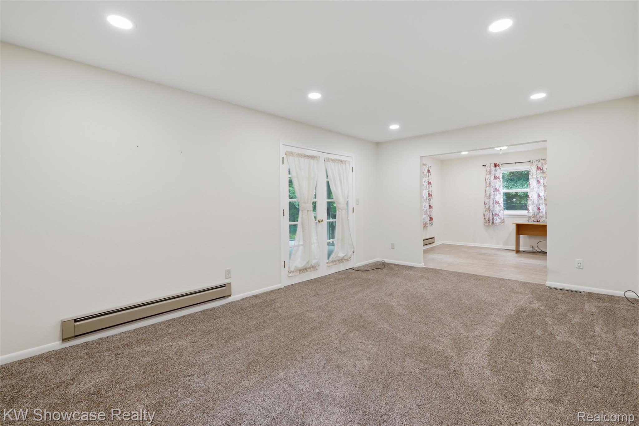 7125 Ridgewood Road