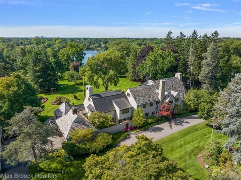 65 Lone Pine Road Bloomfield Hills City MI 48304