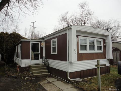 173 Preswick Street Bedford Township MI 48182