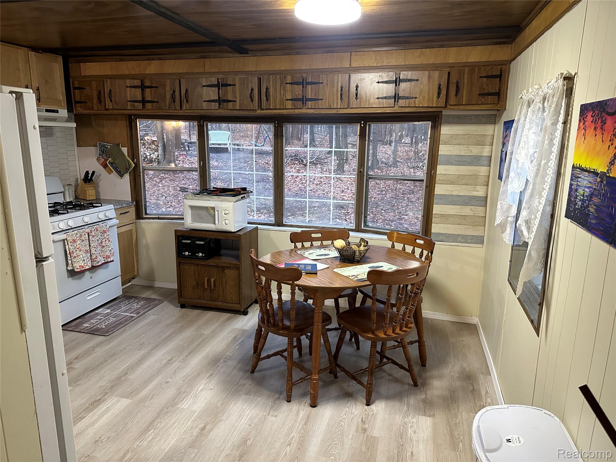 7617 Willowbrook Circle