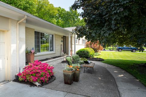 31856 Nixon Street Beverly Hills Village MI 48025