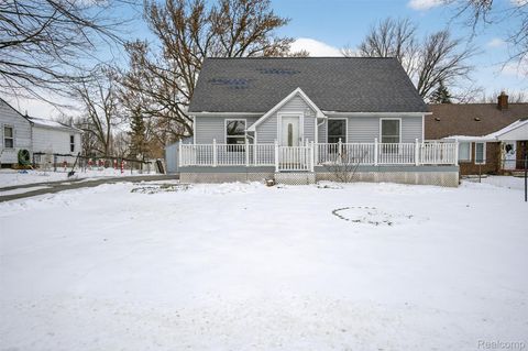 1041 E Schumacher Avenue Burton City MI 48529