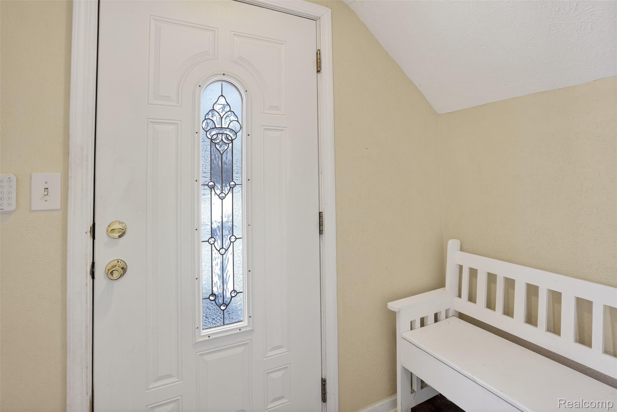 1041 E Schumacher Avenue