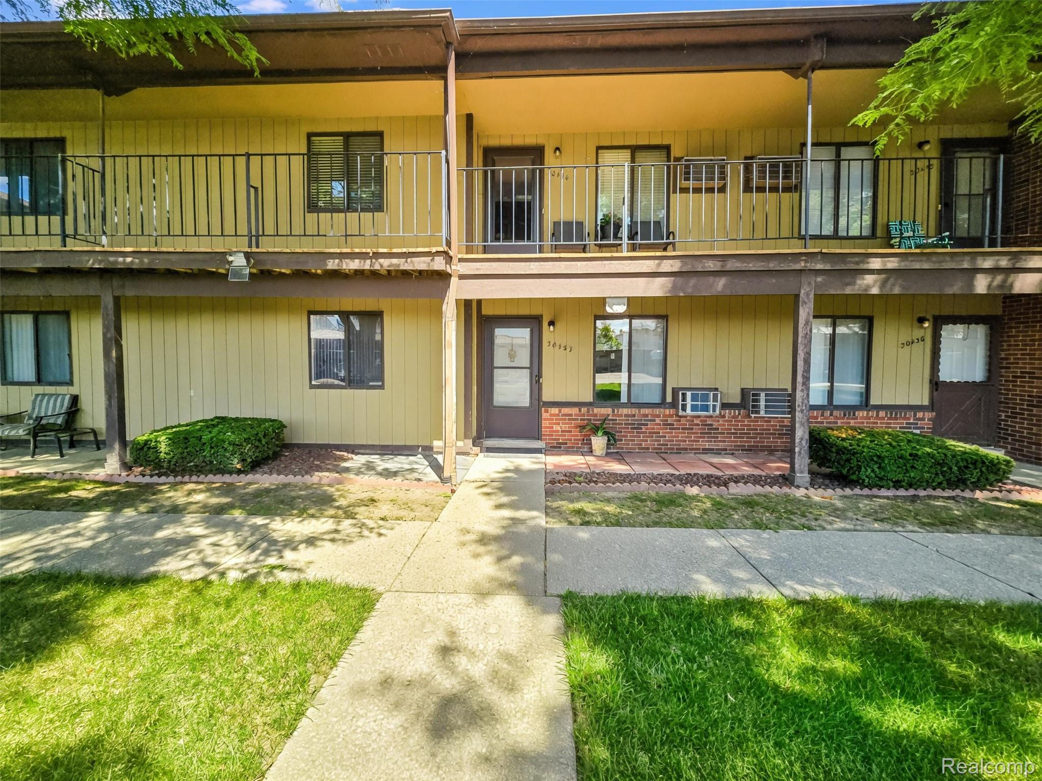 30452 Utica Road 7