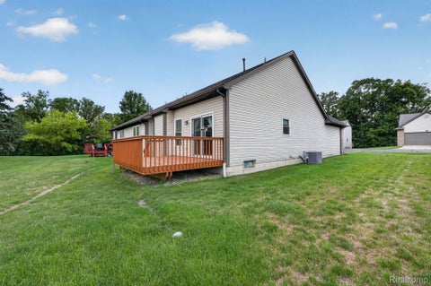 Tiny photo for 5034 Sandalwood Drive, Grand Blanc Charter Township, MI 48439 (MLS # 20261067910)