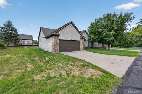Tiny photo for 5034 Sandalwood Drive, Grand Blanc Charter Township, MI 48439 (MLS # 20261067910)