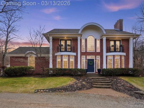 2303 W Predmore Road Oakland Charter Township MI 48363