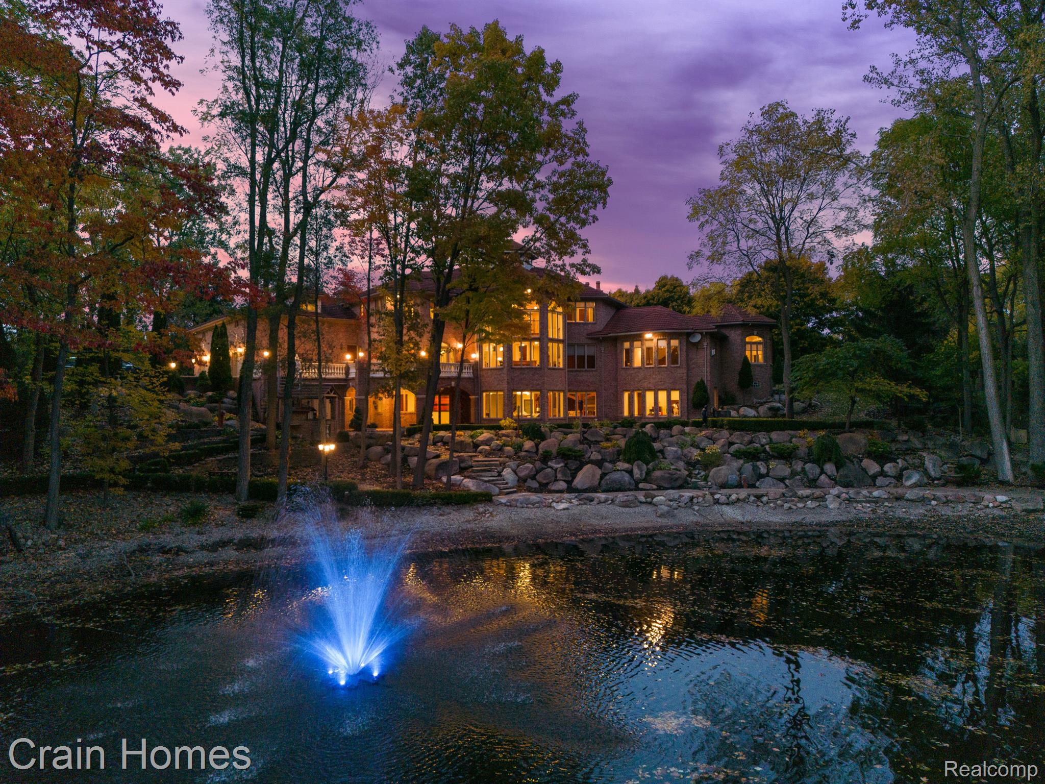 255 CAMELOT Way