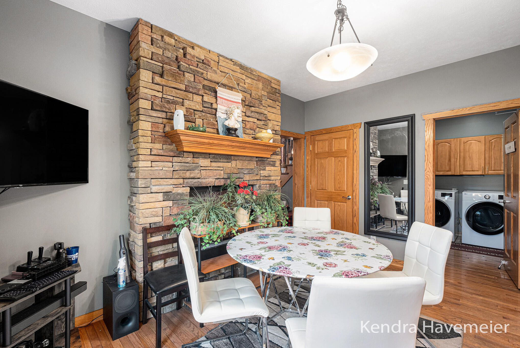 1660 Oakleigh Road NW