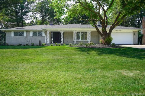 2949 Lacota Road Waterford Charter Township MI 48328
