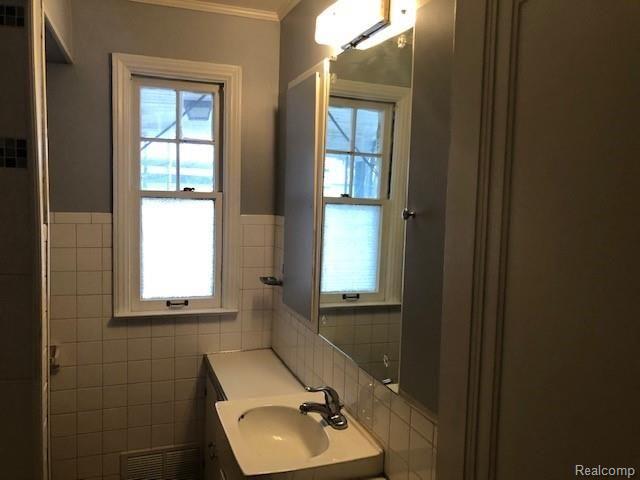 20644 Elkhart Street