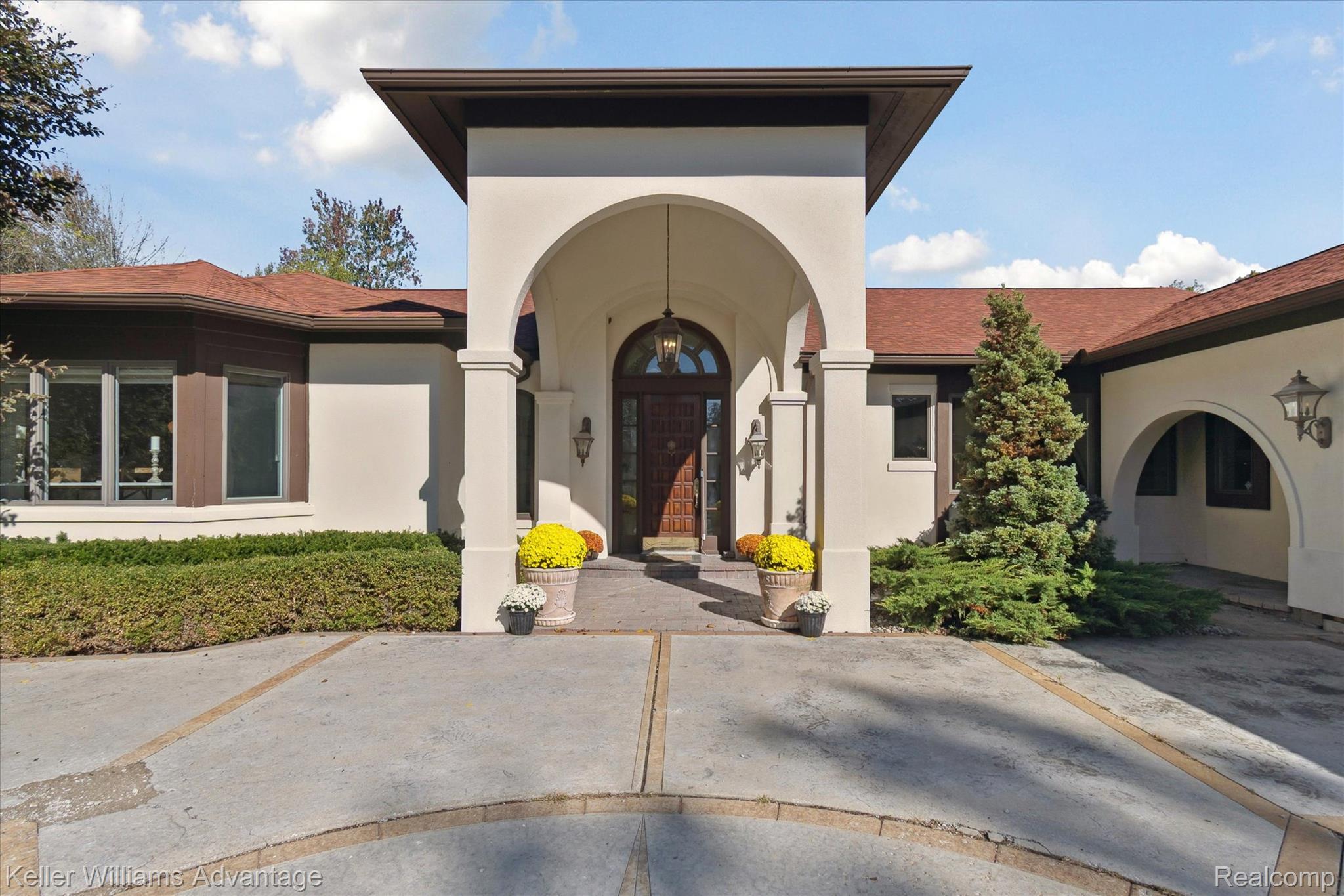 9109 N Territorial Road