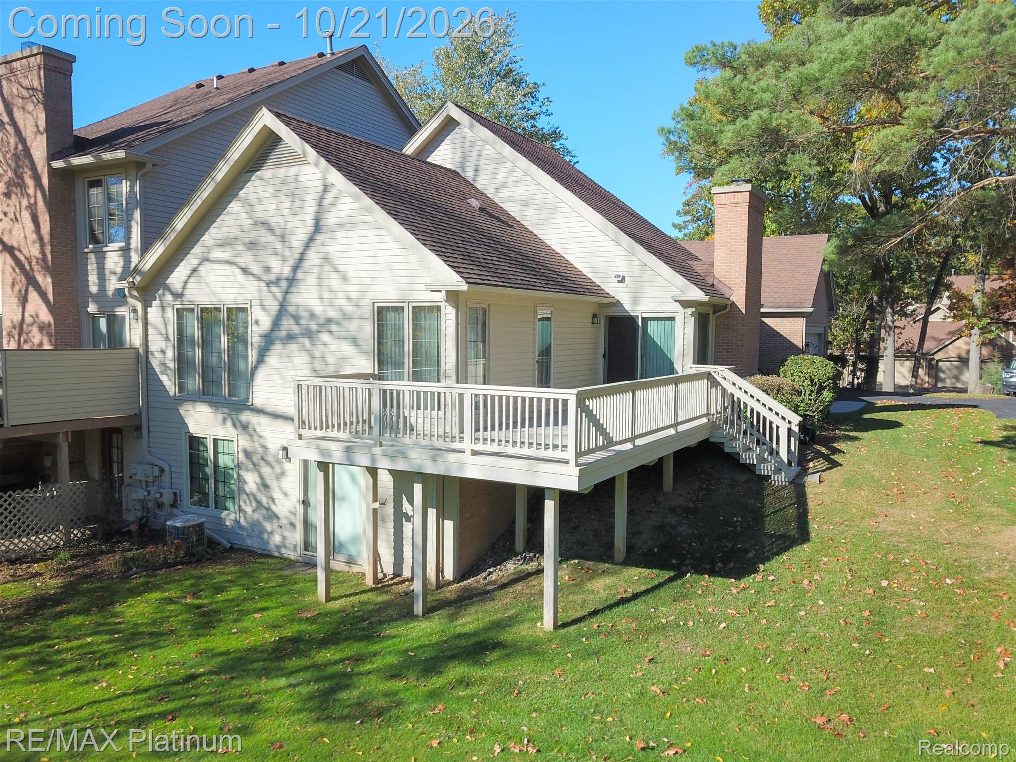 4558 Golf View Drive