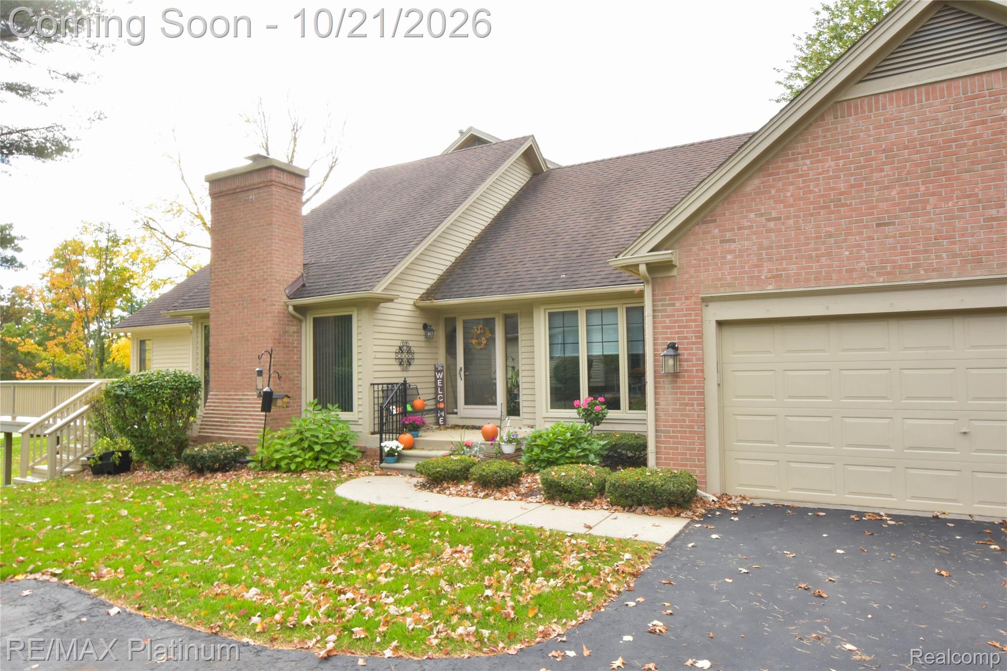4558 Golf View Drive