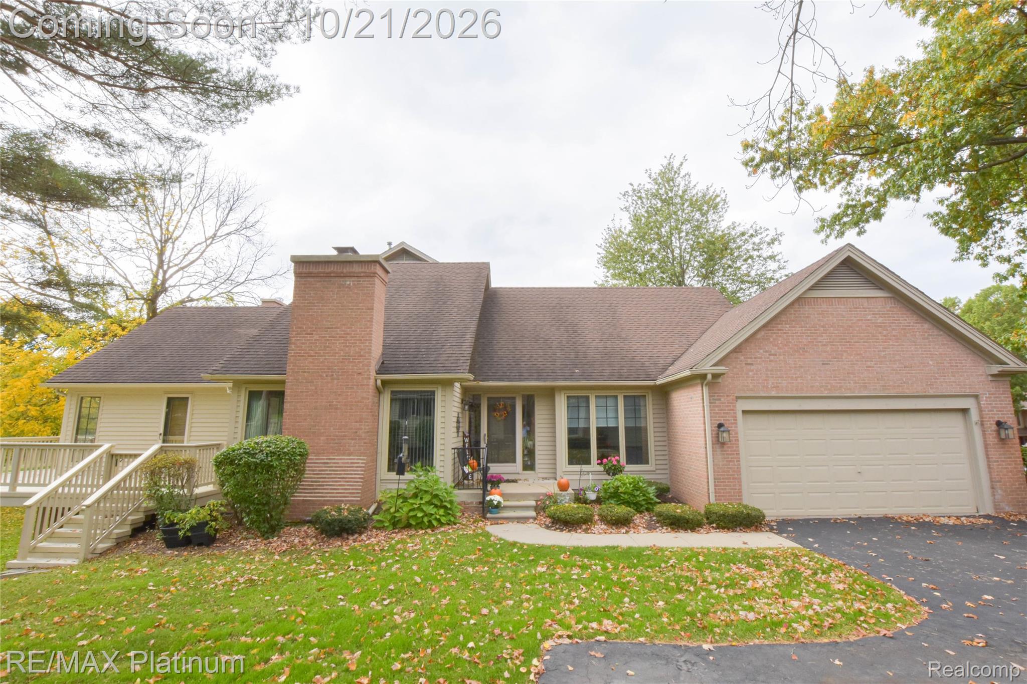 4558 Golf View Drive