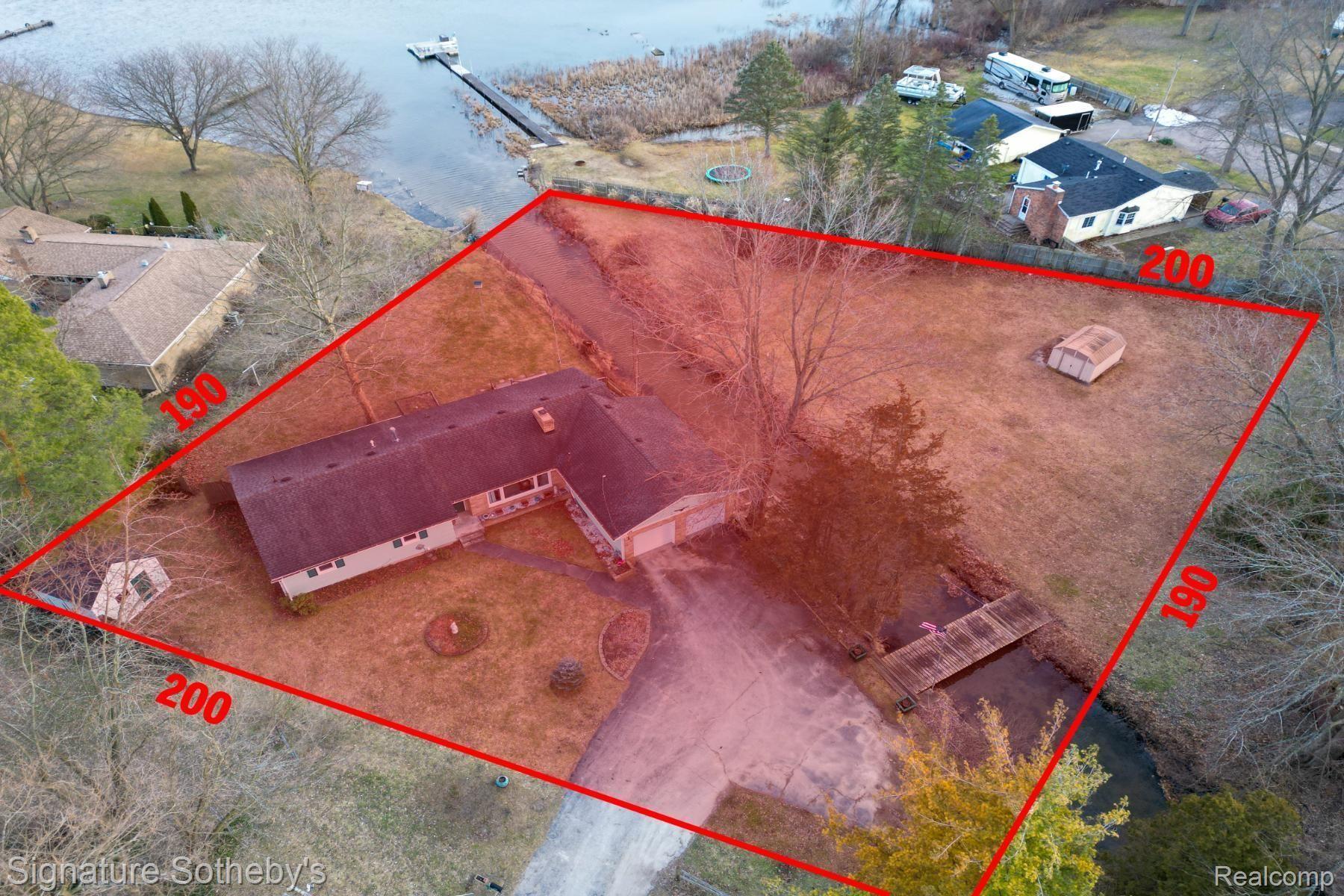 1090 SUNSET Drive