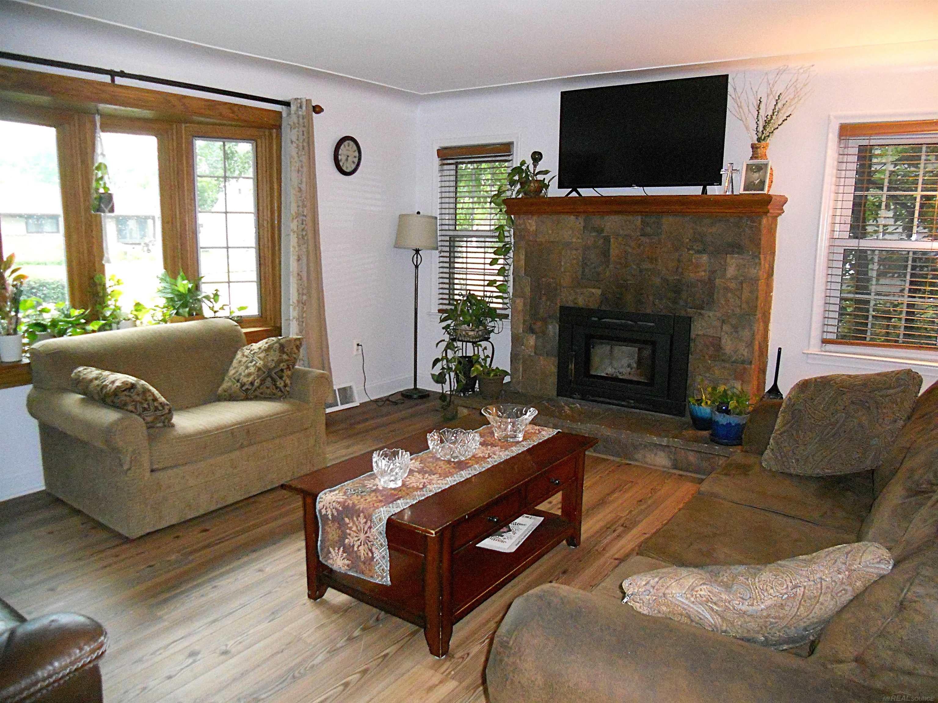 8239 Garbor Drive