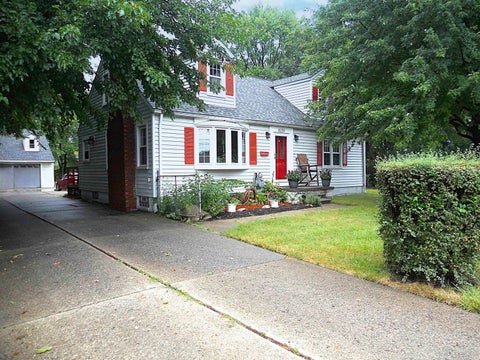 Photo of 8239 Garbor Drive, Warren City, MI 48093 (MLS # 58050221043)
