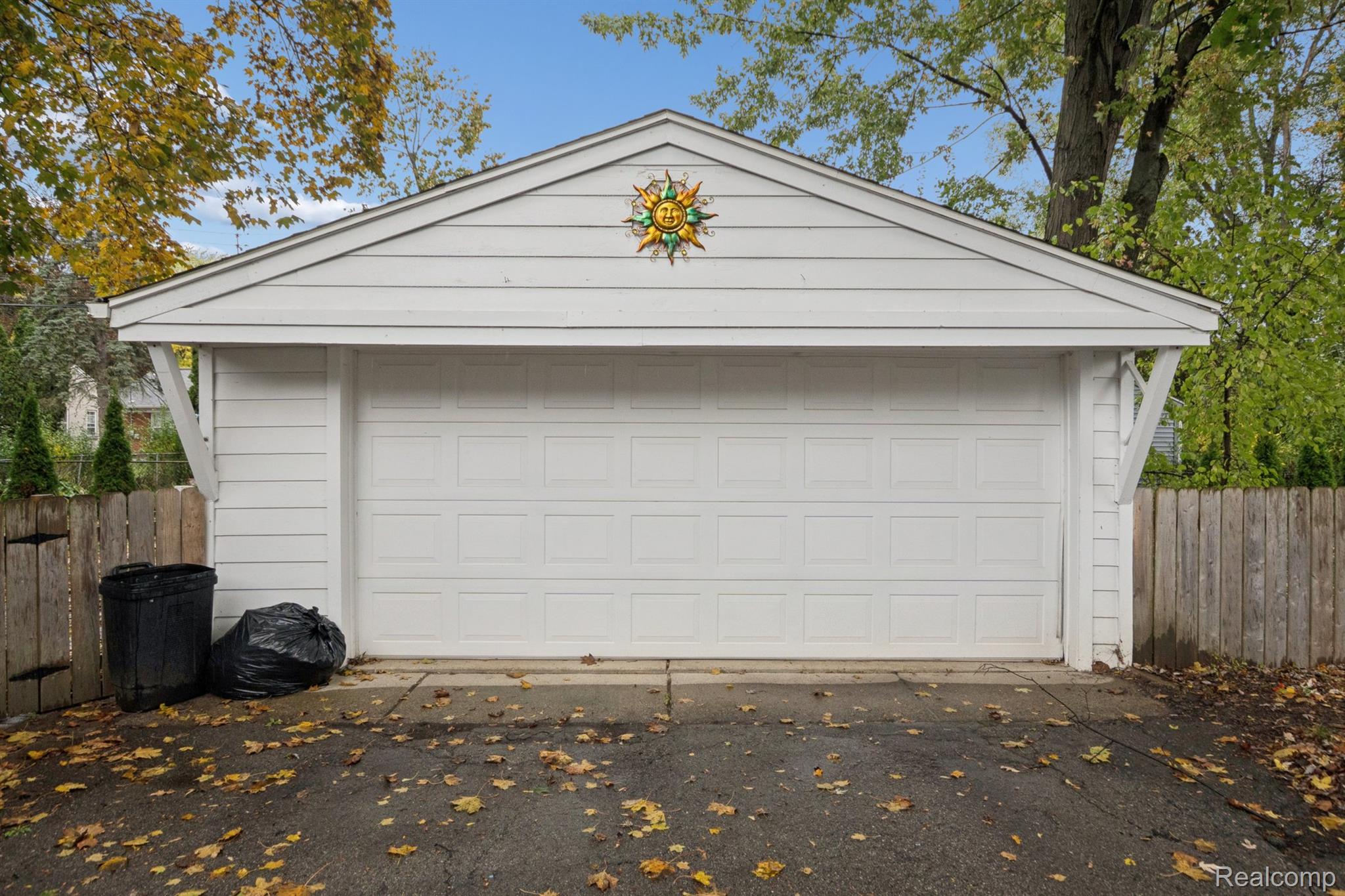 Beverly Hills Village, Michigan 48025, United States, 3 Bedrooms Bedrooms, ,2 BathroomsBathrooms,Residential,Active,233693