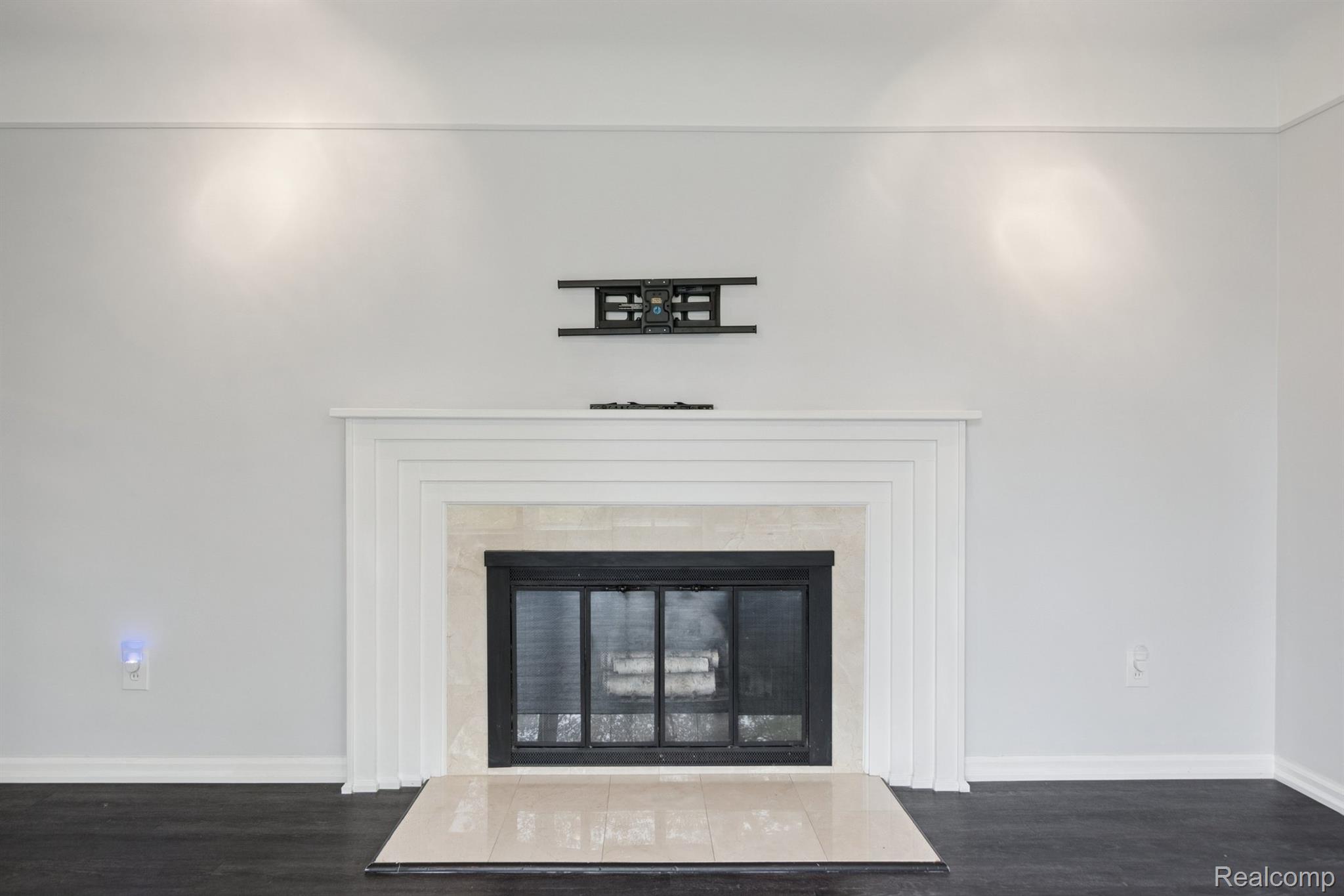 Beverly Hills Village, Michigan 48025, United States, 3 Bedrooms Bedrooms, ,2 BathroomsBathrooms,Residential,Active,233693