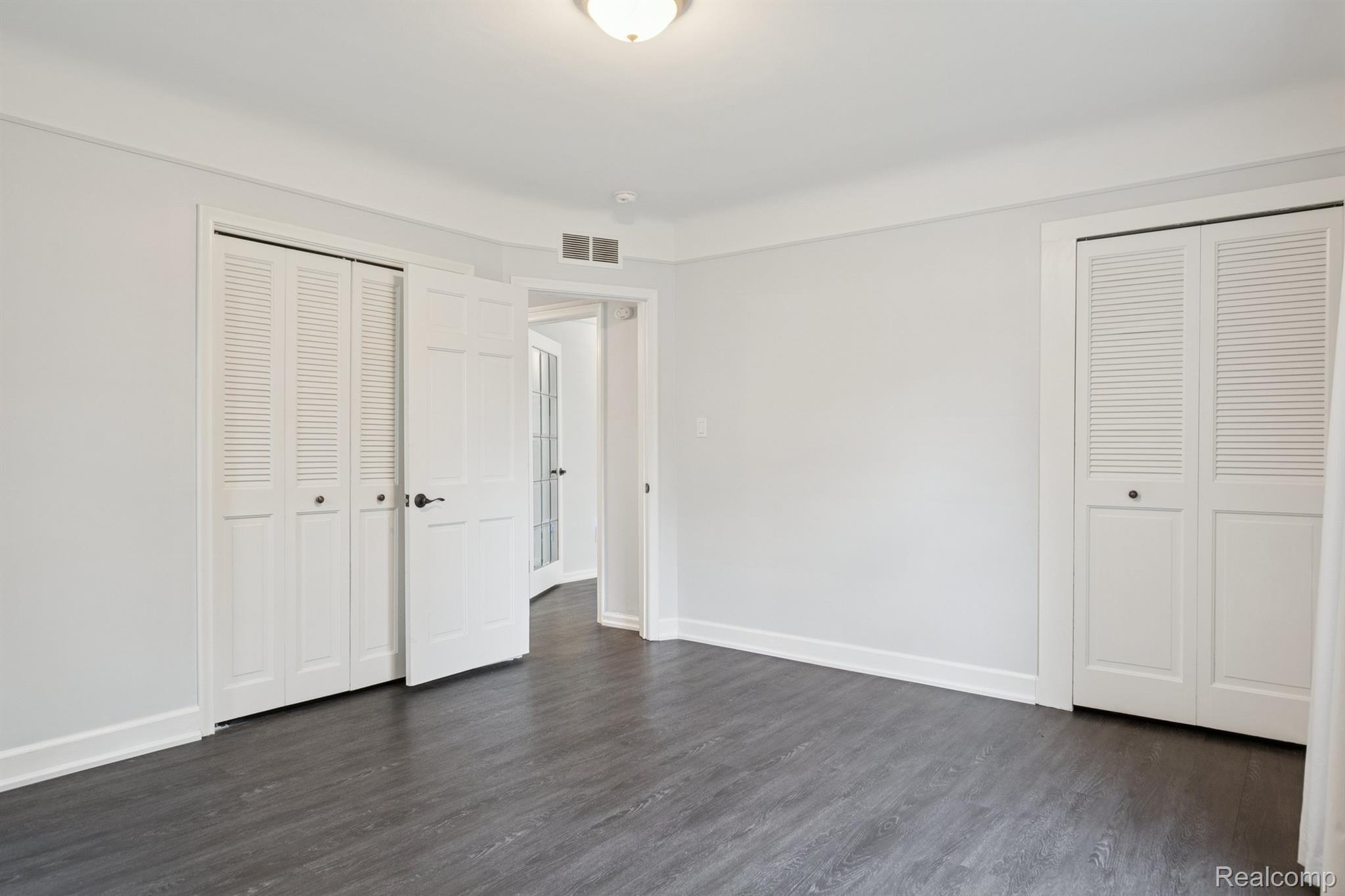 Beverly Hills Village, Michigan 48025, United States, 3 Bedrooms Bedrooms, ,2 BathroomsBathrooms,Residential,Active,233693