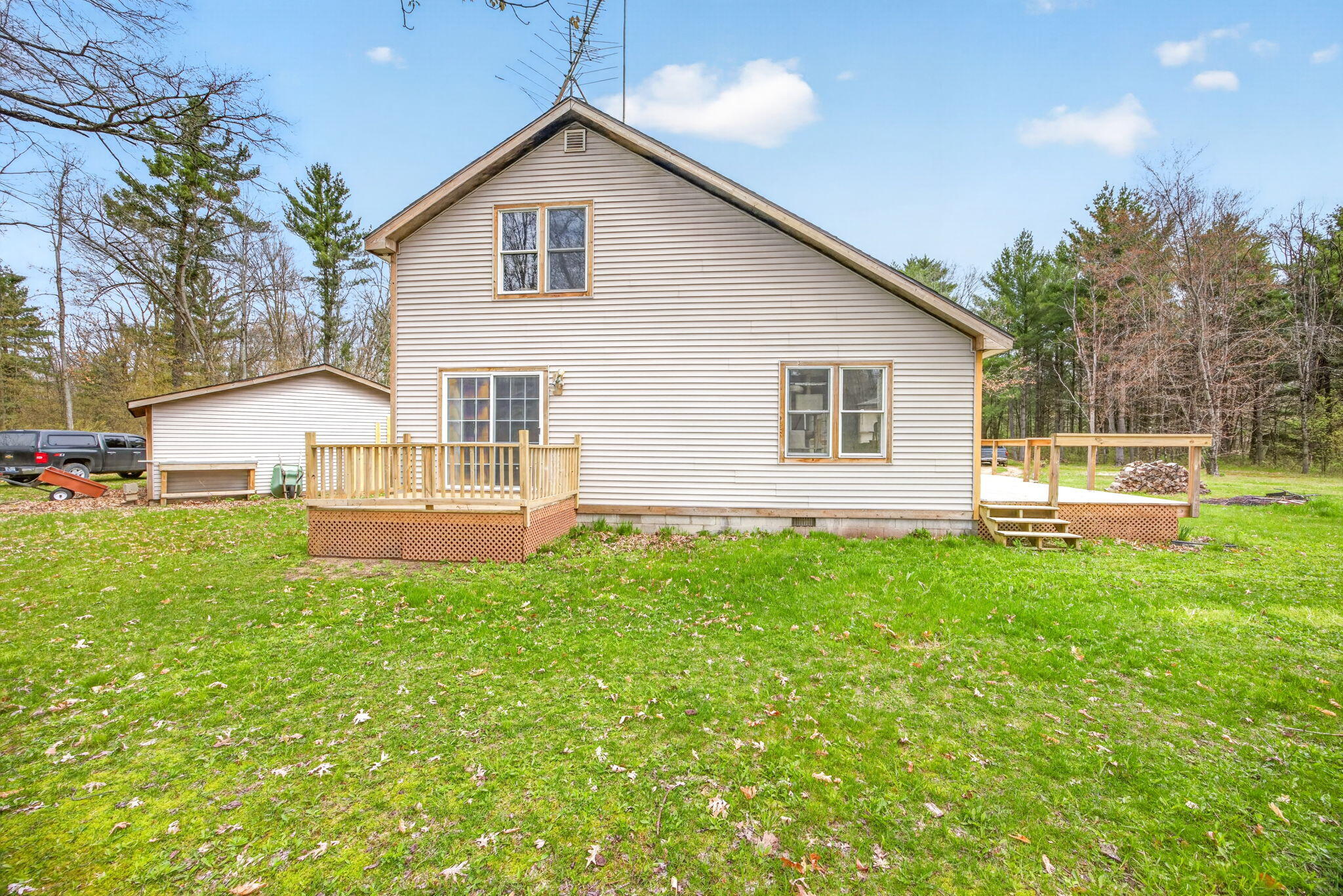 22597 Tamarack Road