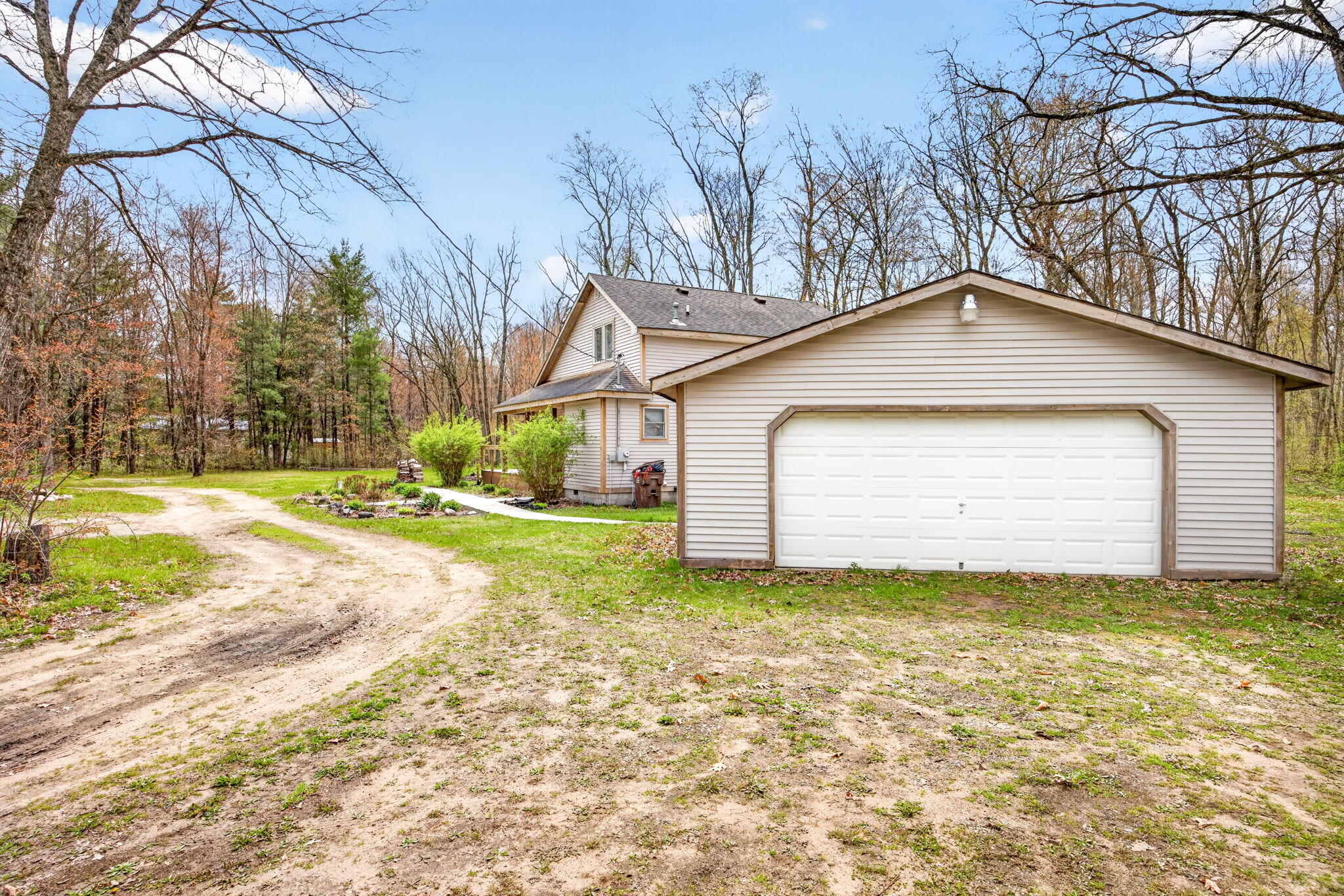 22597 Tamarack Road