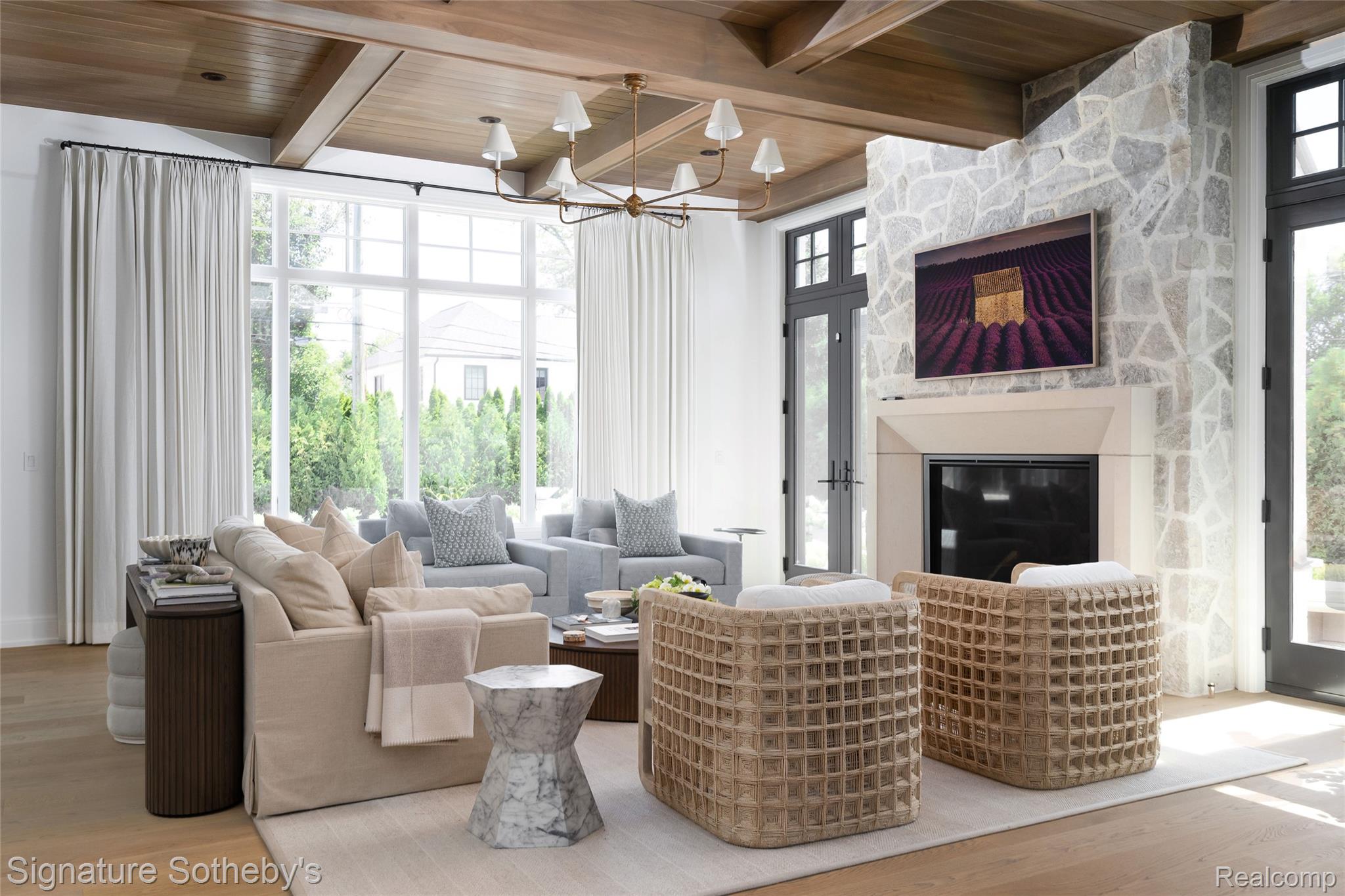 1398 Chesterfield Avenue