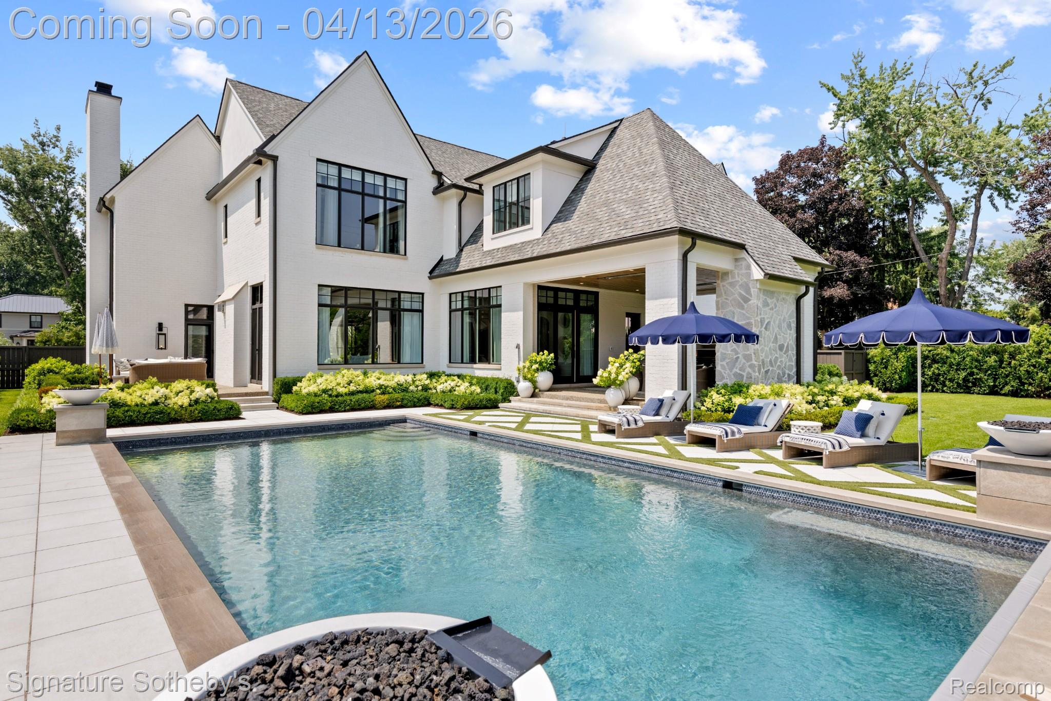 1398 Chesterfield Avenue