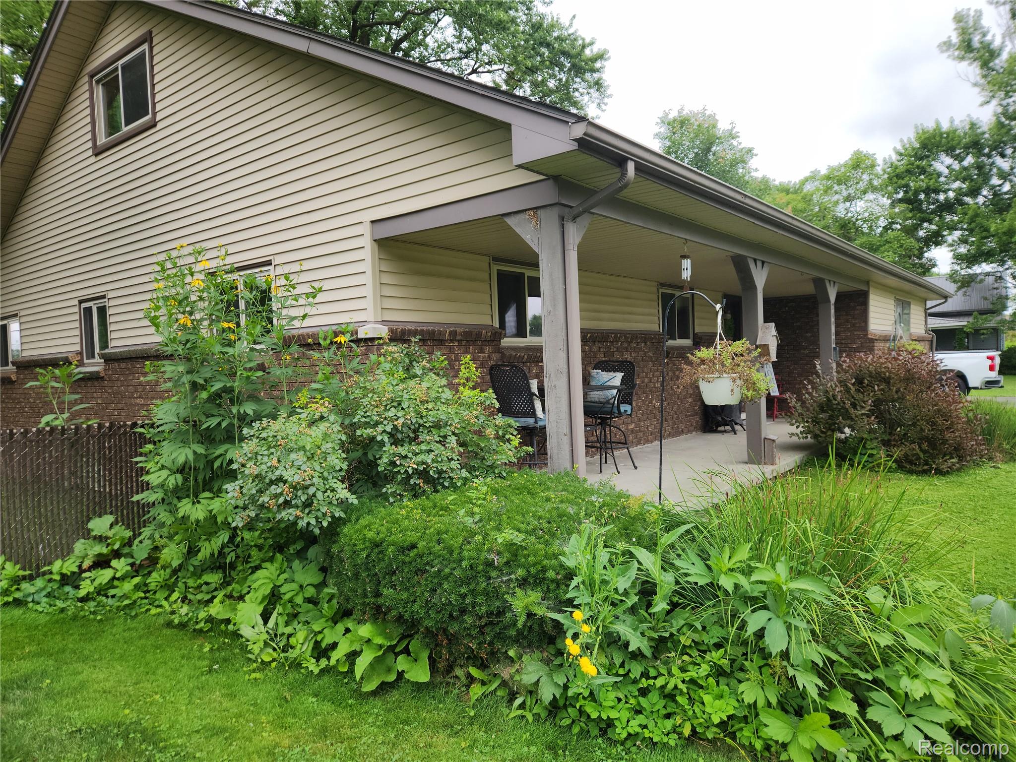 24960 Trombley Street