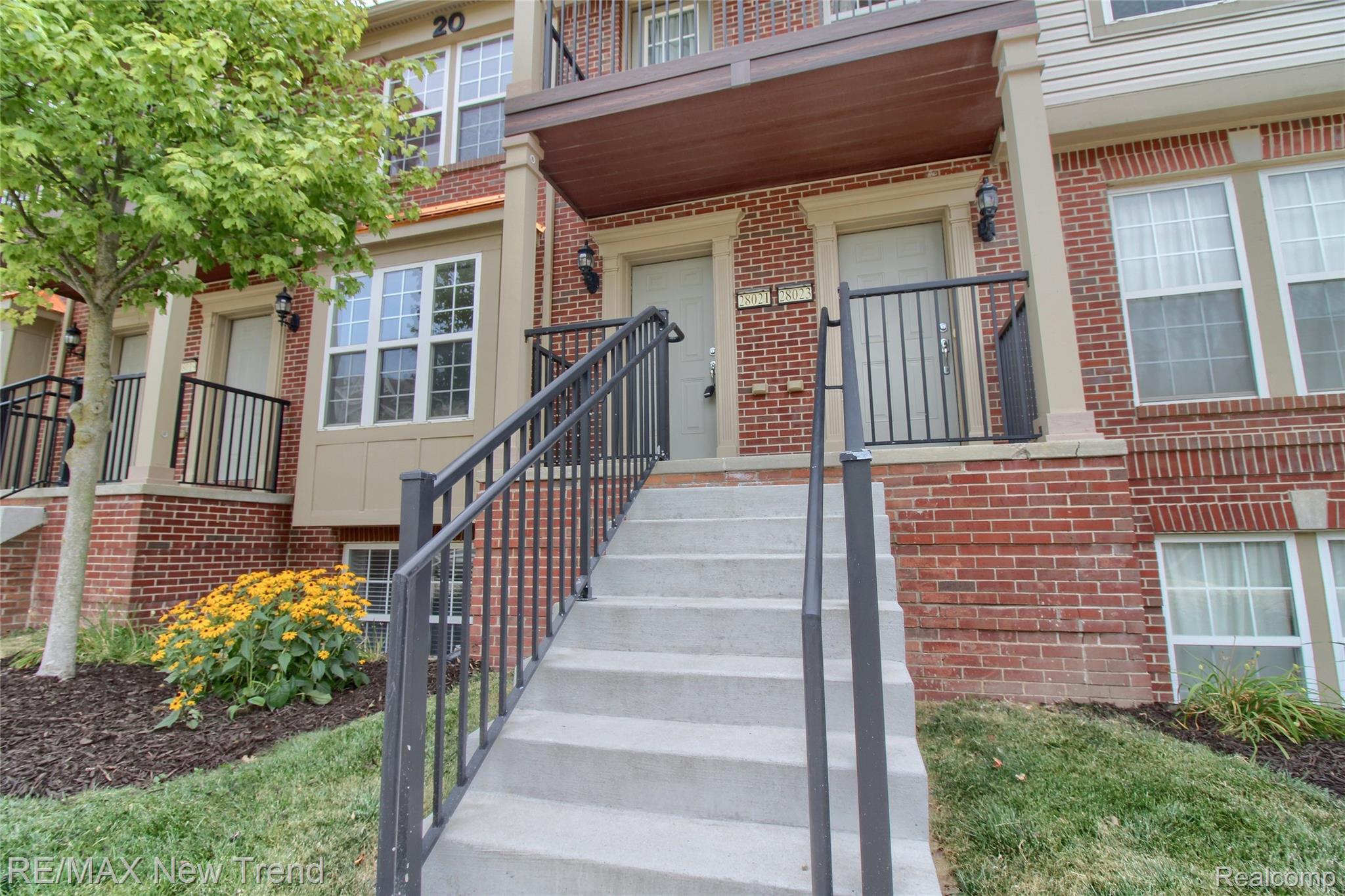 28021 HOPKINS Drive
