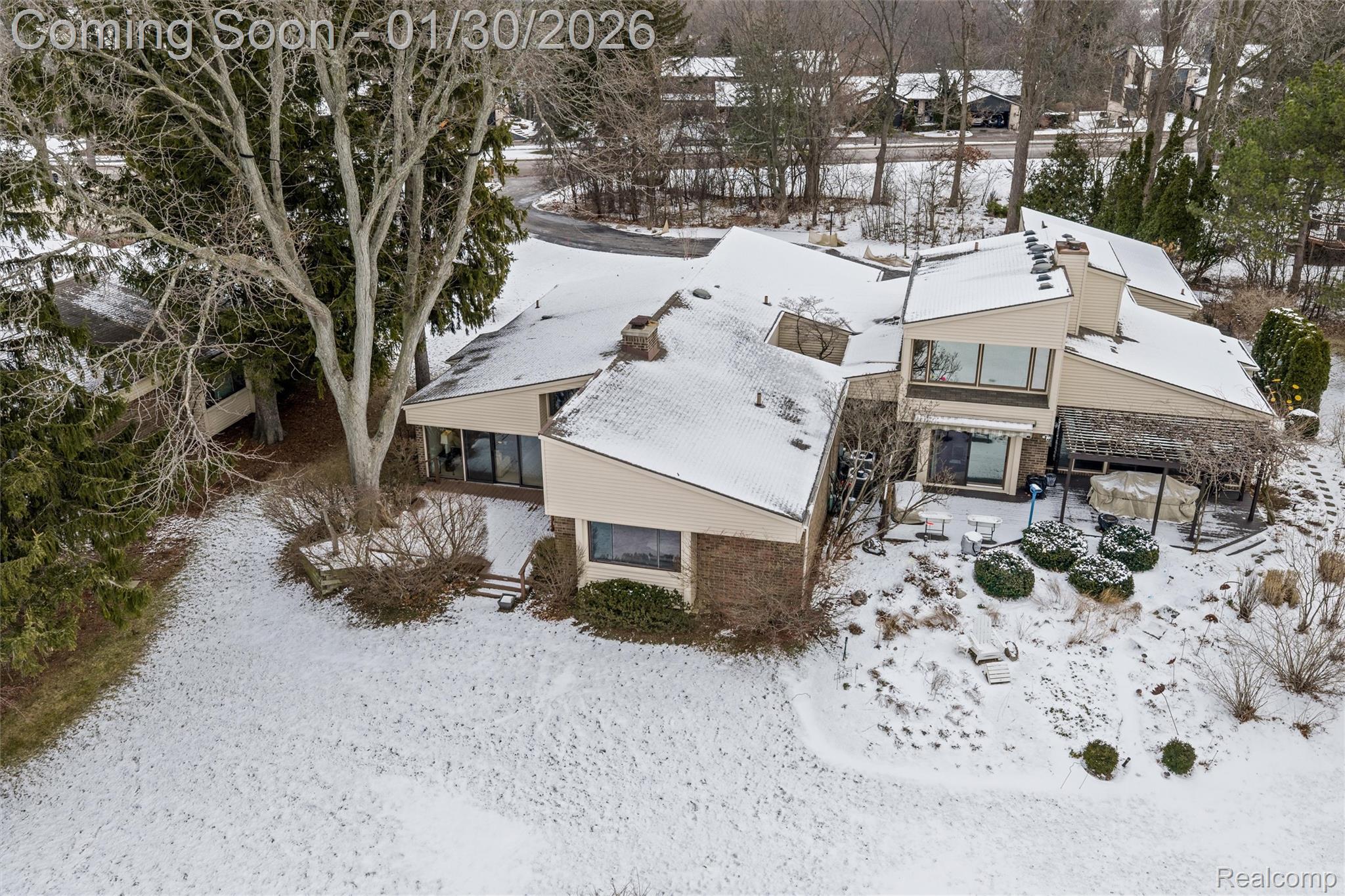 4260 Wabeek Lake Drive S