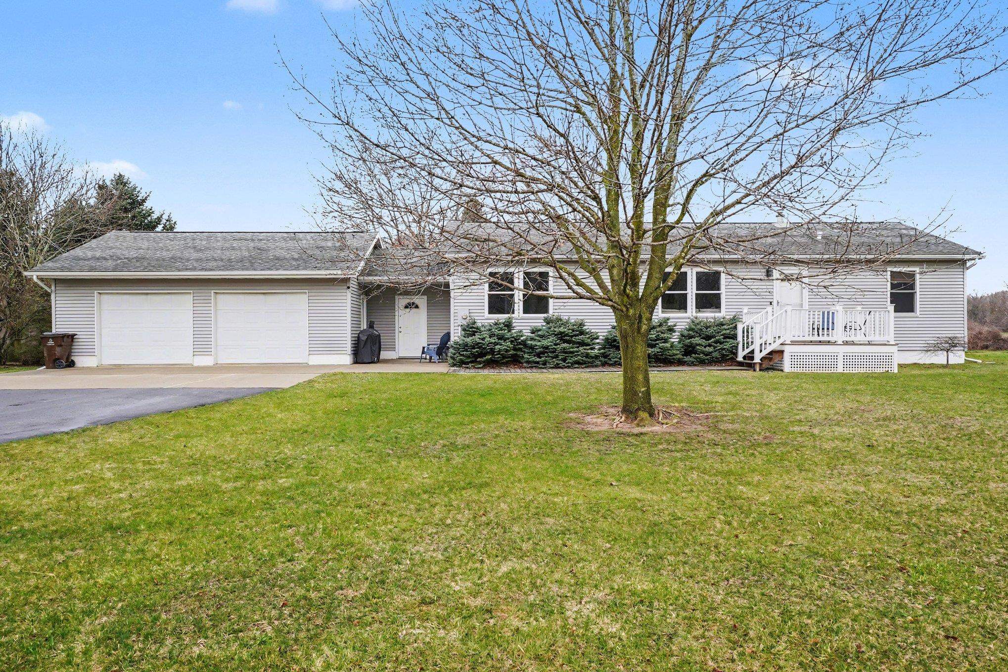 8221 N Rich Road