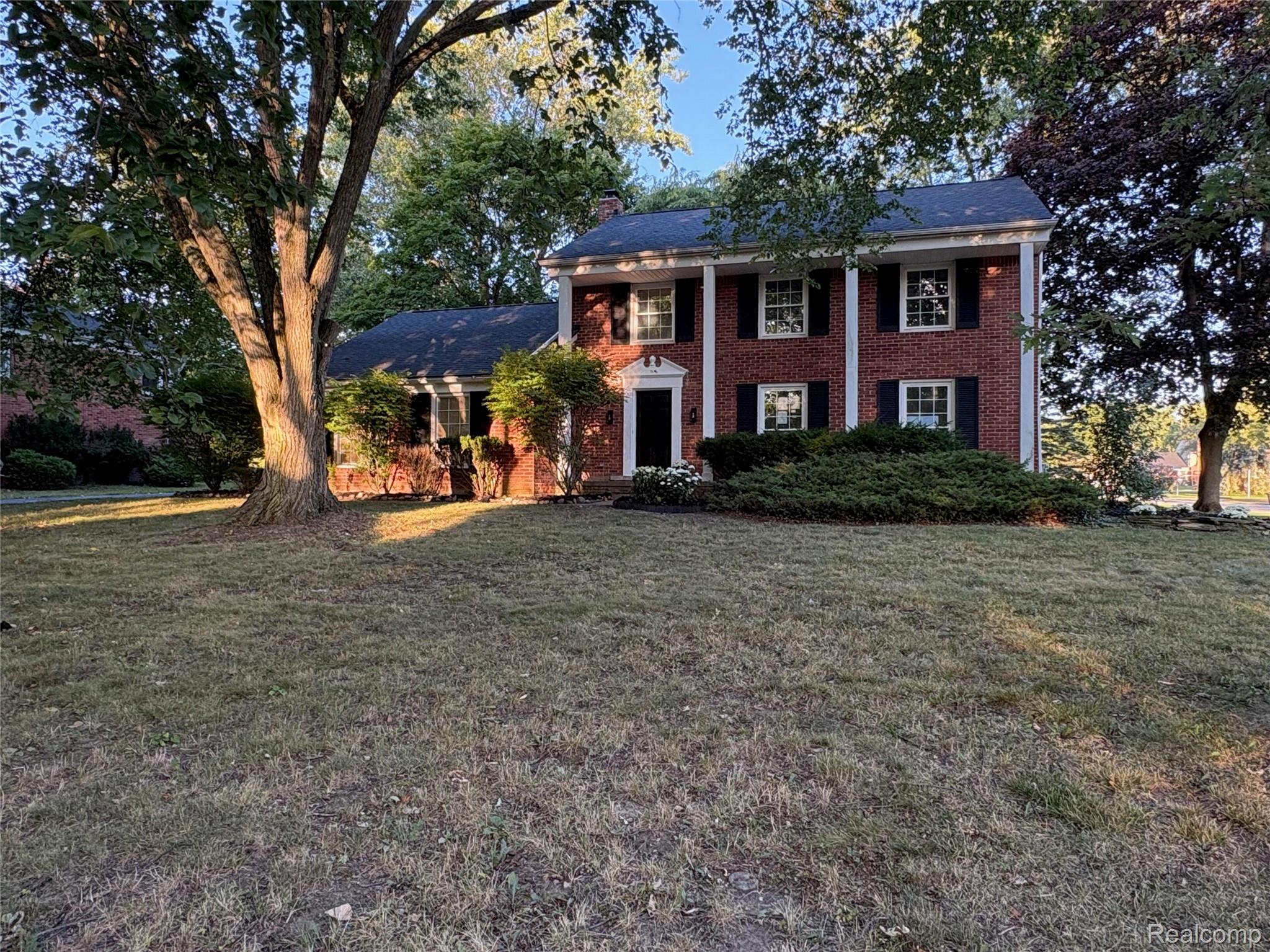 5620 Old Carriage Lane
