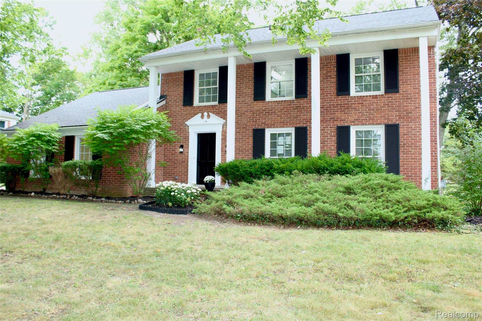 5620 Old Carriage Lane