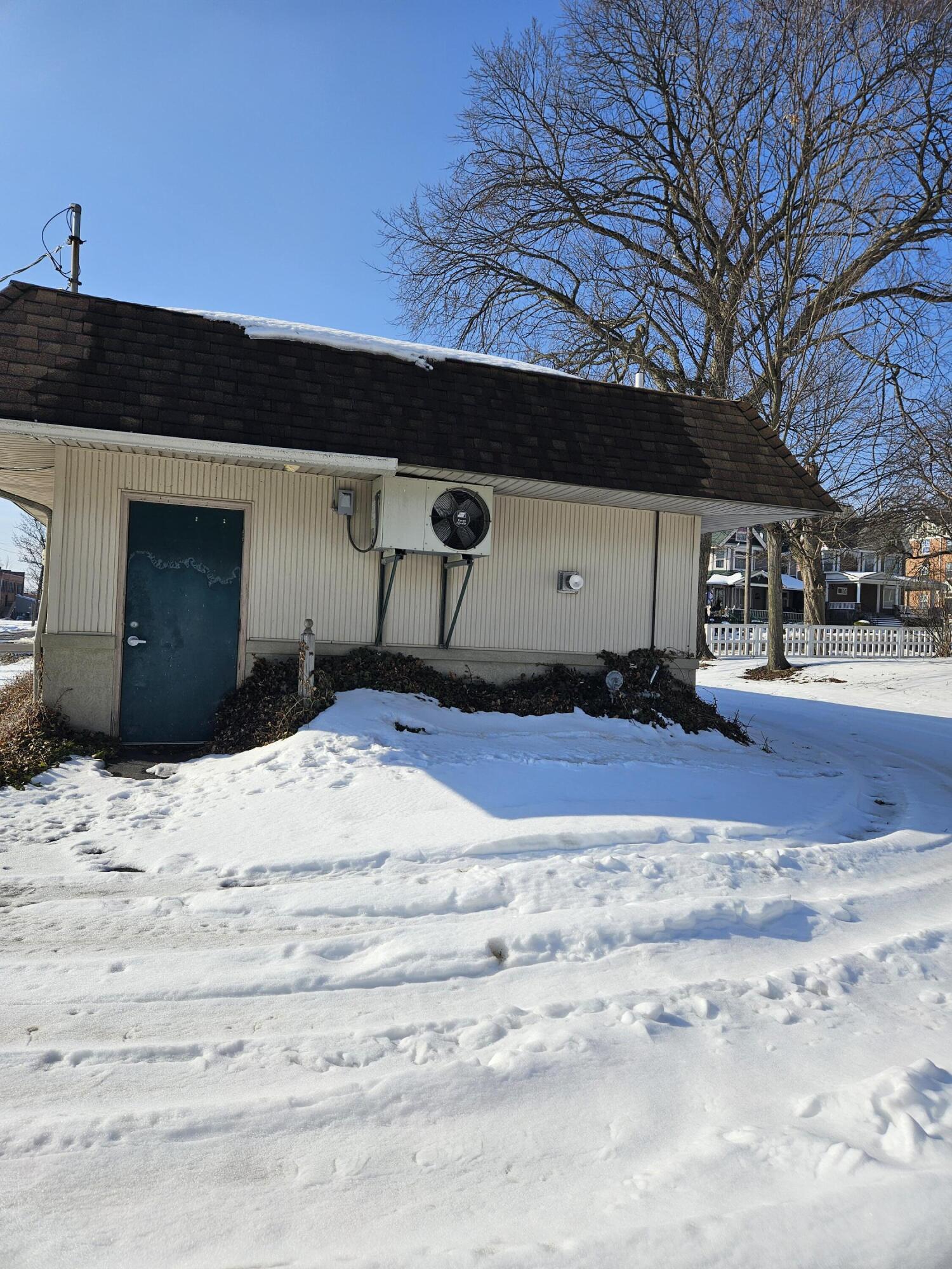 402 N Superior Street