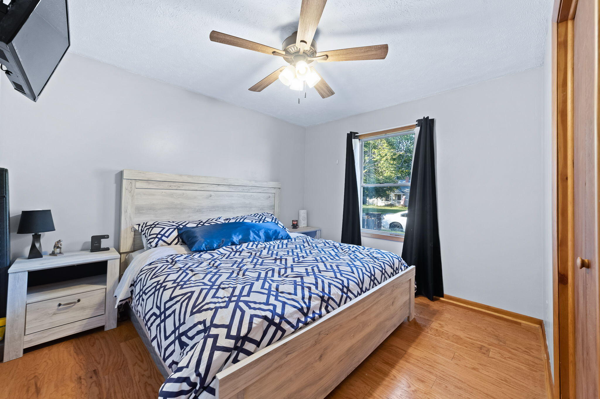 809 W Northrup Street