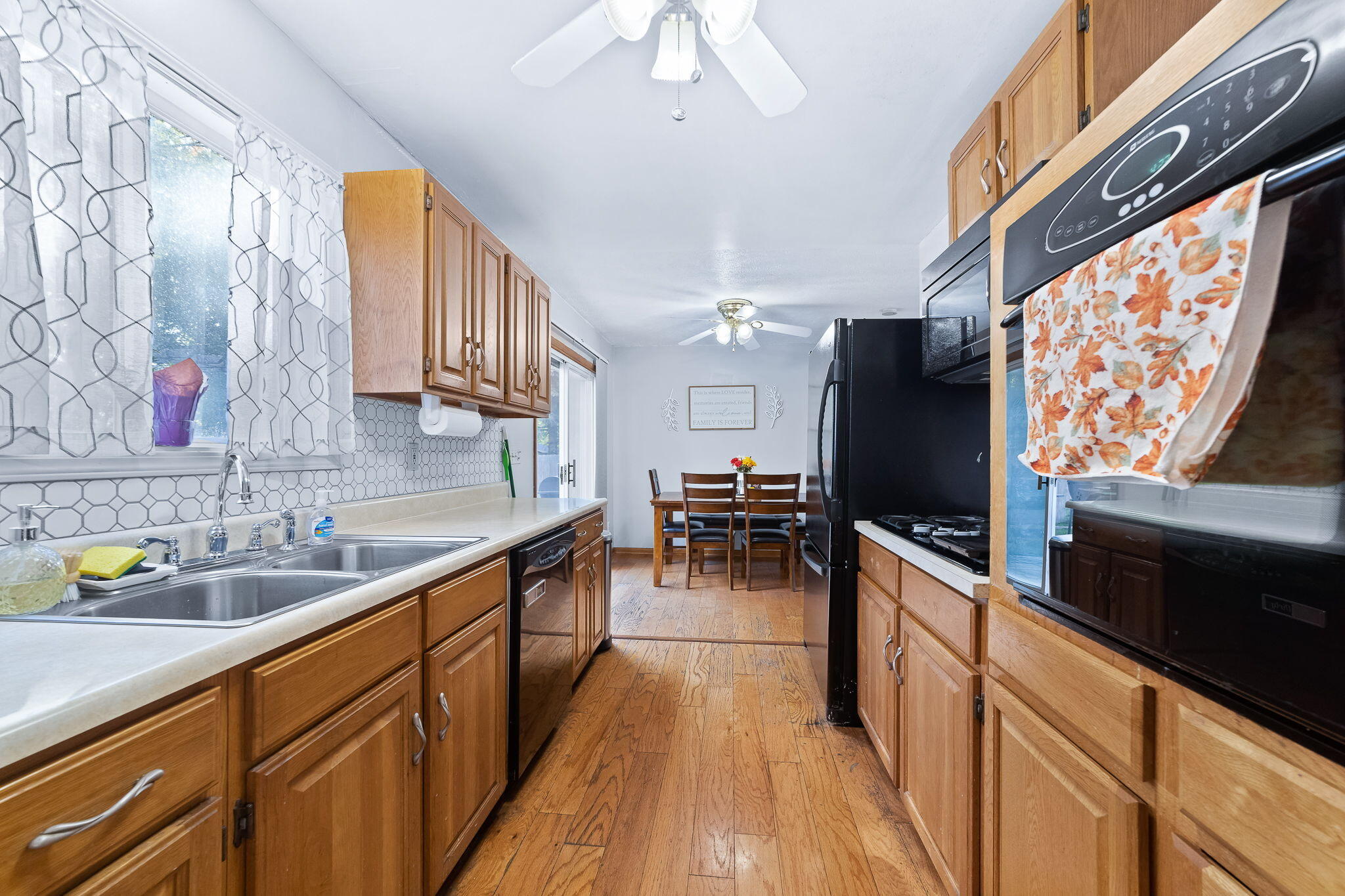809 W Northrup Street