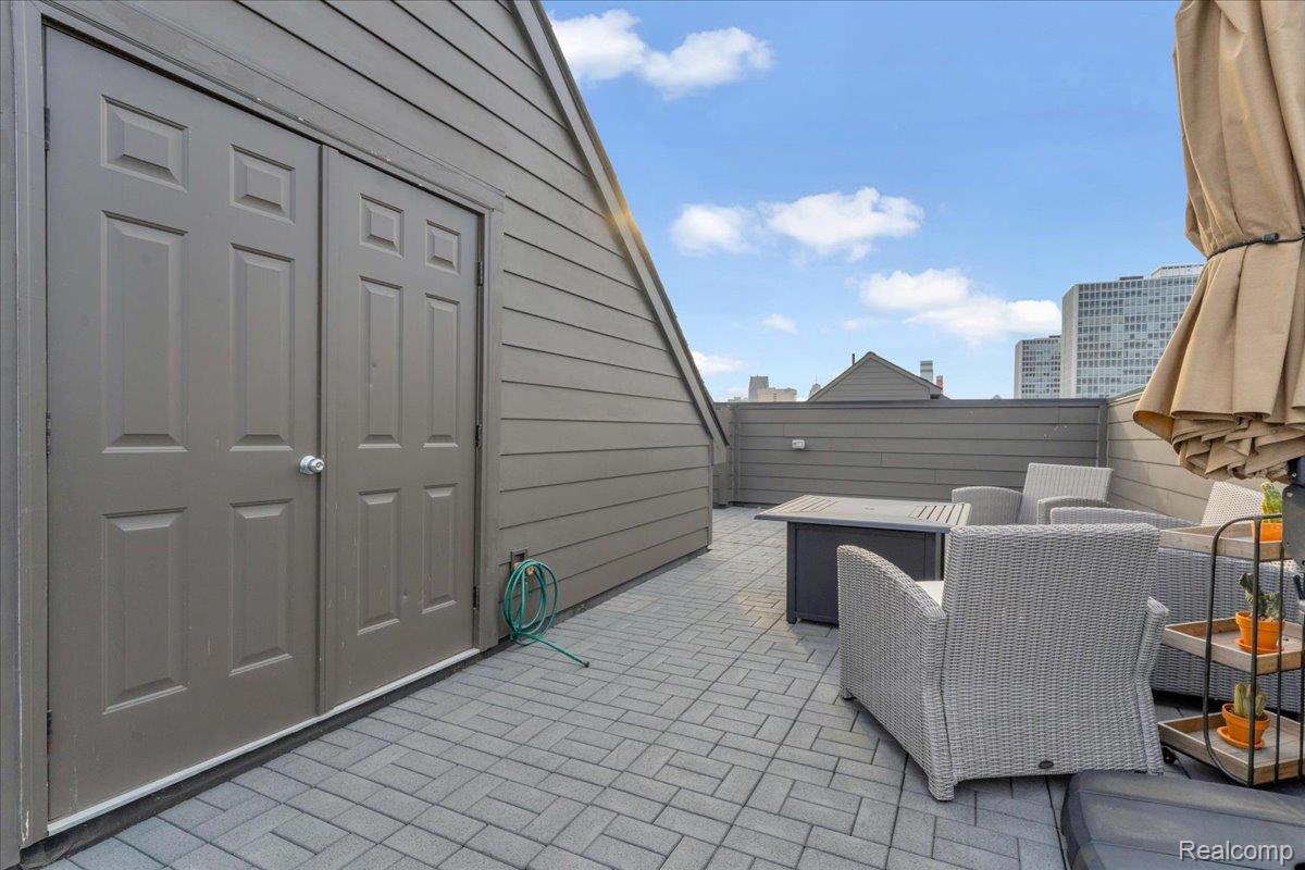 Detroit, Michigan 48207, United States, 3 Bedrooms Bedrooms, ,3 BathroomsBathrooms,Residential,Coming Soon,248464