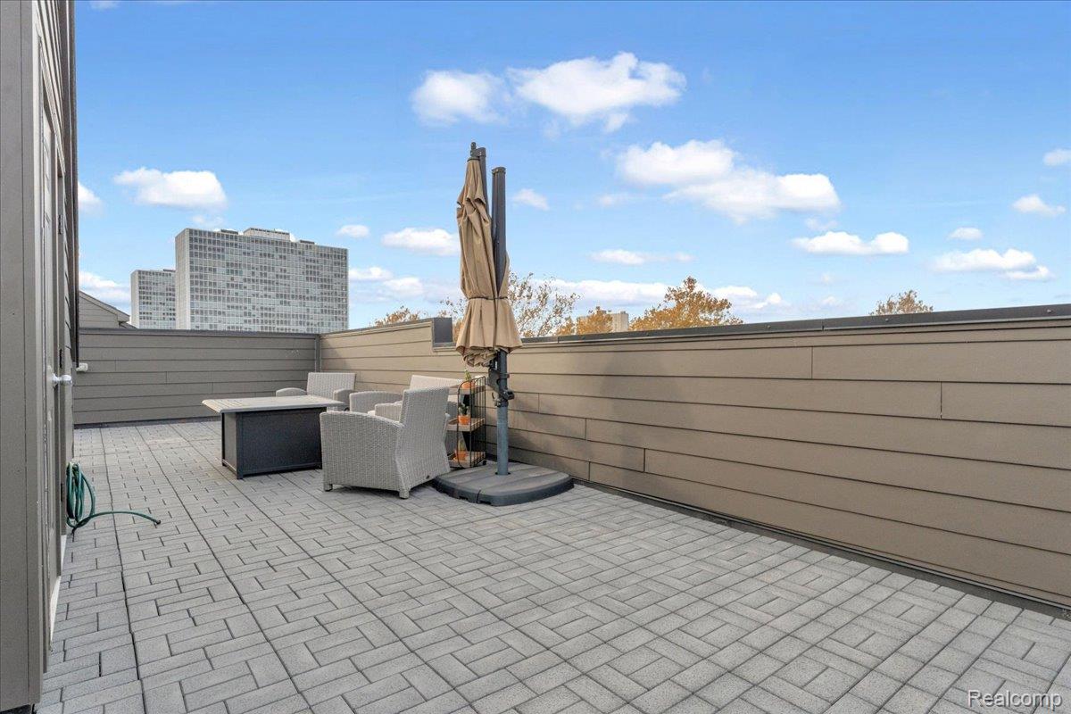 Detroit, Michigan 48207, United States, 3 Bedrooms Bedrooms, ,3 BathroomsBathrooms,Residential,Coming Soon,248464