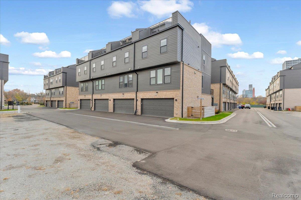 Detroit, Michigan 48207, United States, 3 Bedrooms Bedrooms, ,3 BathroomsBathrooms,Residential,Coming Soon,248464