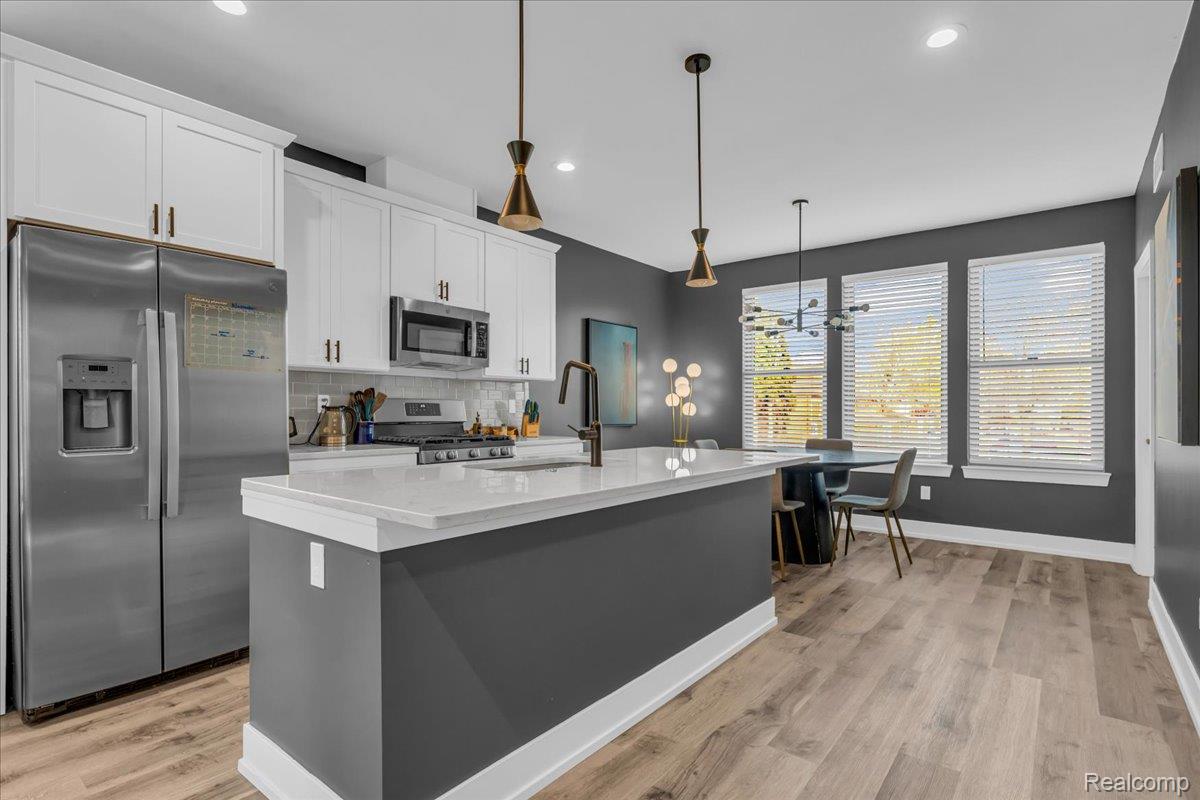 Detroit, Michigan 48207, United States, 3 Bedrooms Bedrooms, ,3 BathroomsBathrooms,Residential,Coming Soon,248464